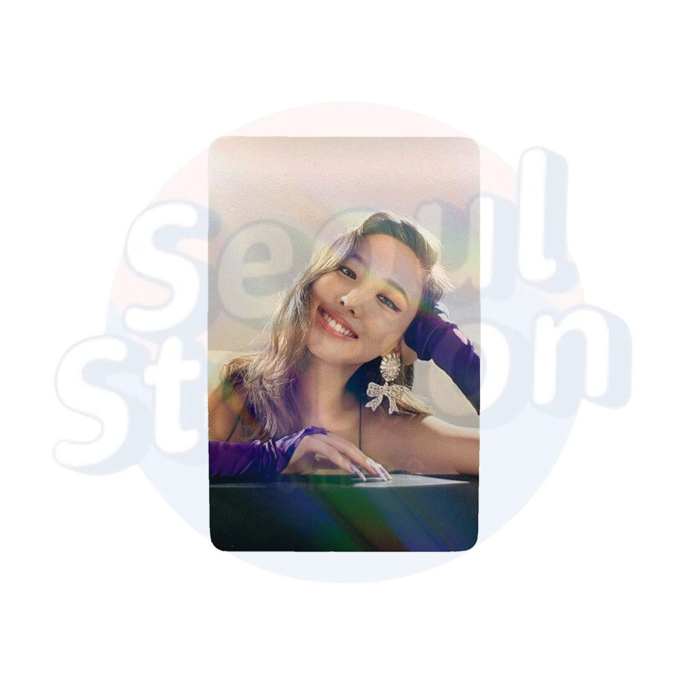 Nayeon - IM NAYEON - With Mu U Holo Photo CardNayeon - IM NAYEON - With Mu U Holo Photo Cards