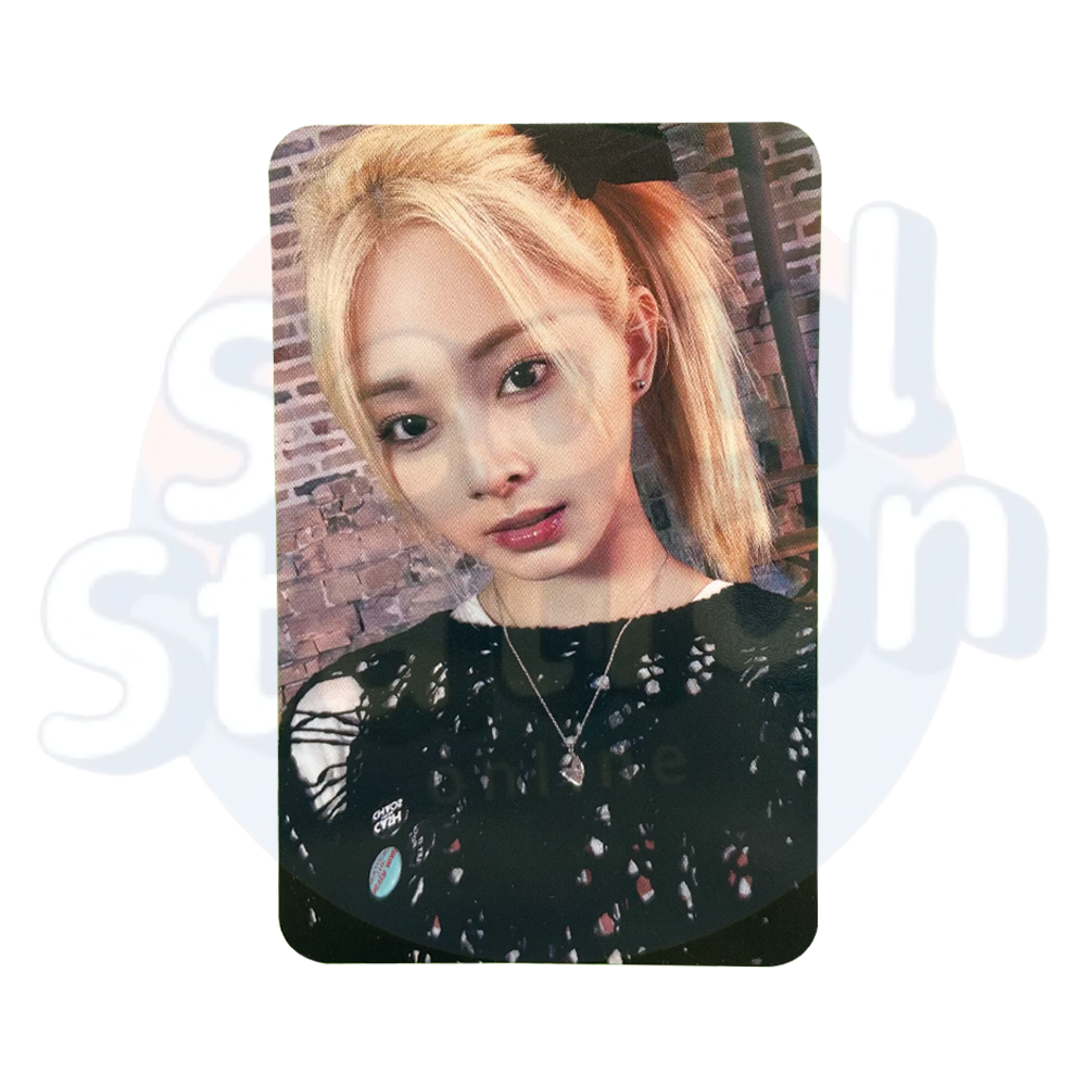 TWICE - 2023 Season's Greetings SECRET LIFE HOUSE - Photo Card tzuyu JYP Exclusive