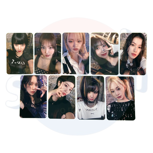 TWICE - 2023 Season's Greetings SECRET LIFE HOUSE - Photo Card JYP Exclusive