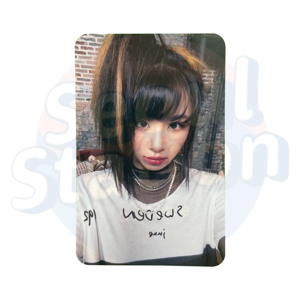 TWICE - 2023 Season's Greetings SECRET LIFE HOUSE - Photo Card chaeyoung JYP Exclusive