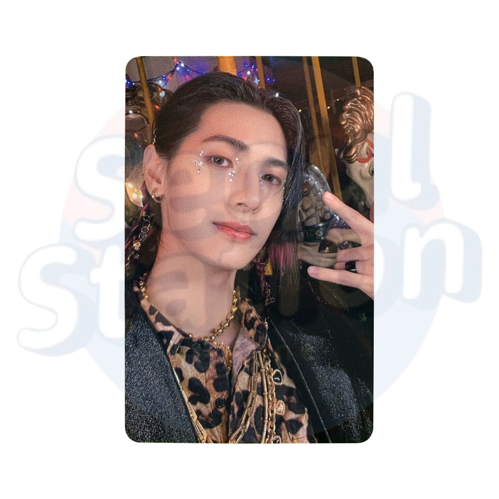 Xdinary Heroes - STAGE ♭ : OVERTURE - Official JYP MD Photo Card jooyeon