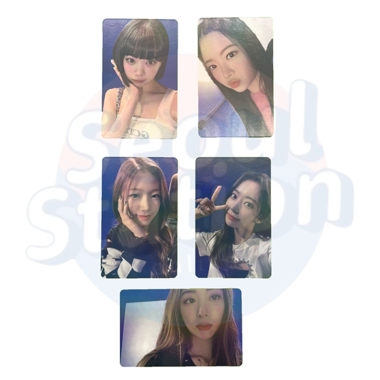 LE SSERAFIM - FEARLESS - Vol. 2 BLUE CHYPRE - WEVERSE Holo Photo Card (white back)