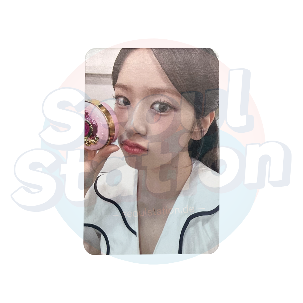 IVE - The 2nd EP 'IVE SWITCH' - Soundwave 2nd Lucky Draw Photo Card (Pink Back) Yujin