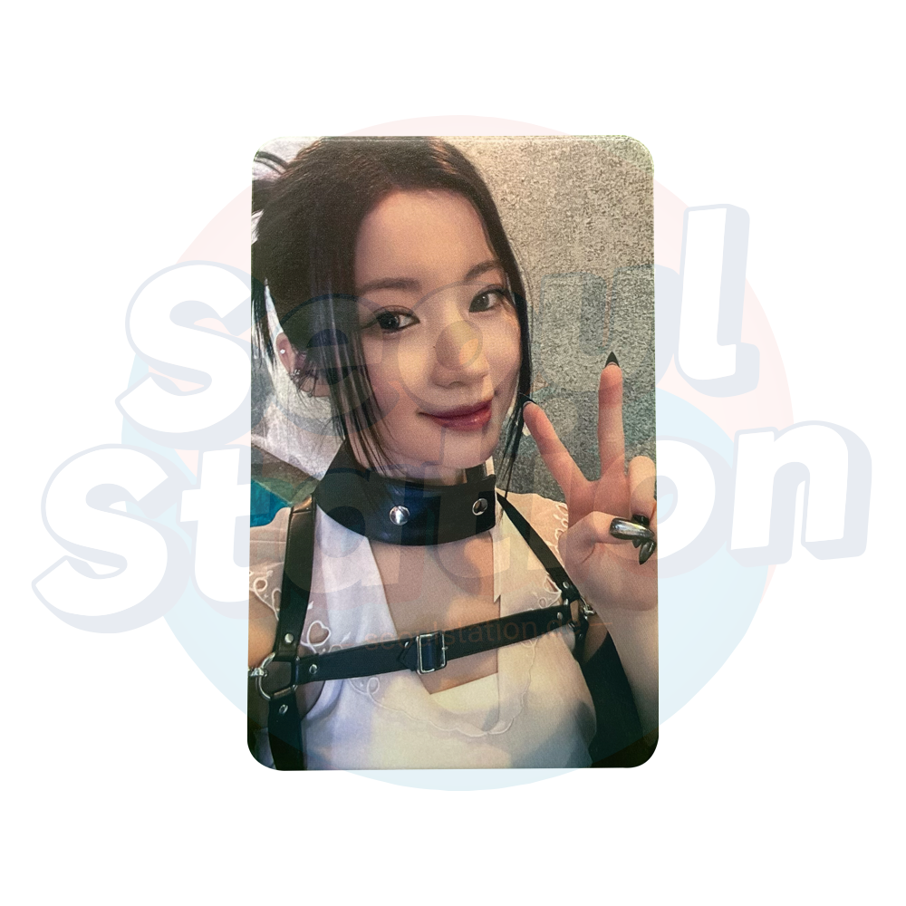 BABYMONSTER - 1st Mini Album: 'BABYMONS7ER' - Soundwave Photo Card