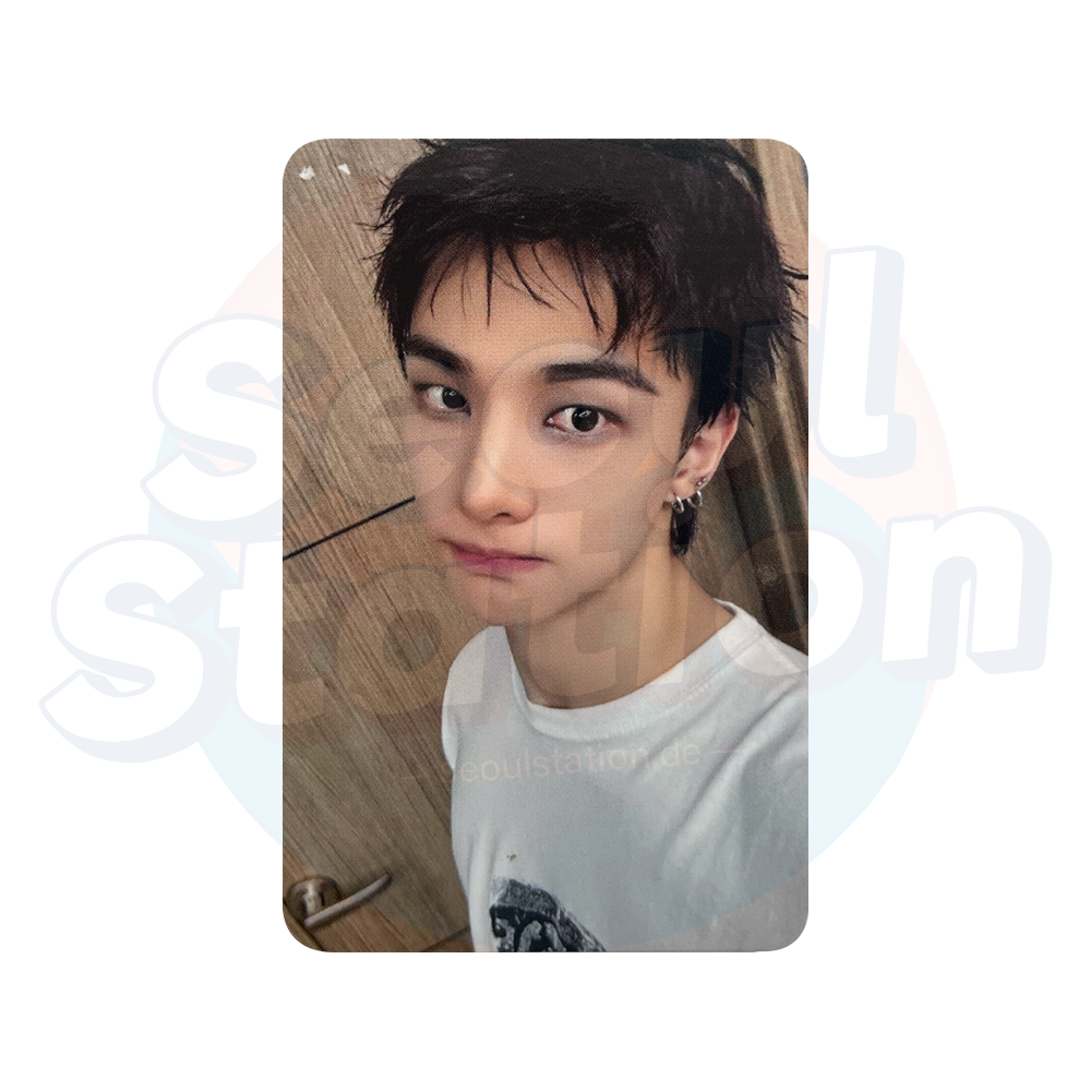 STRAY KIDS - SKZ IT TAPE 'DO IT' - PLATFORM PLVE Ver. - Official Photocard - SET C (Dark Grey Back) hyunjin