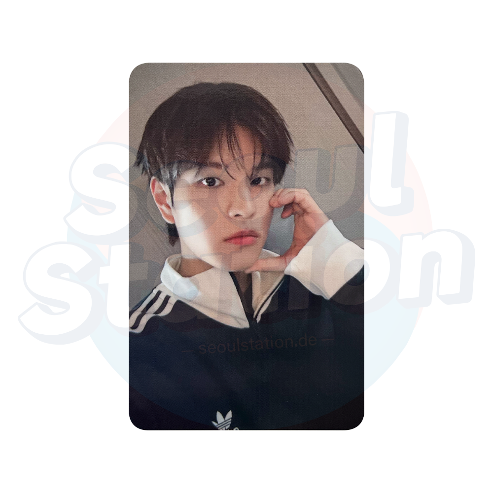 STRAY KIDS - SKZ IT TAPE 'DO IT' - PLATFORM PLVE Ver. - Official Photocard - SET C (Dark Grey Back) seungmin