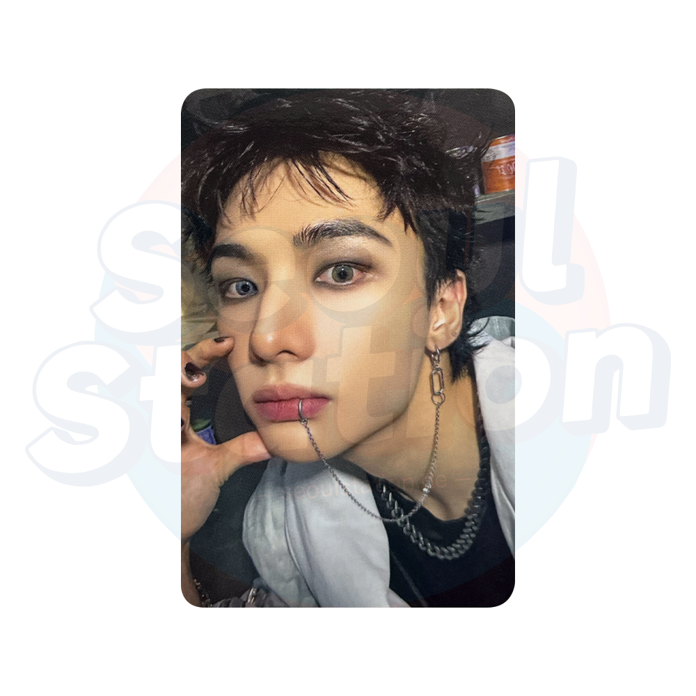 STRAY KIDS - SKZ IT TAPE 'DO IT' - PLATFORM PLVE Ver. - Official Photocard - SET B (Light Grey Back) hyunjin