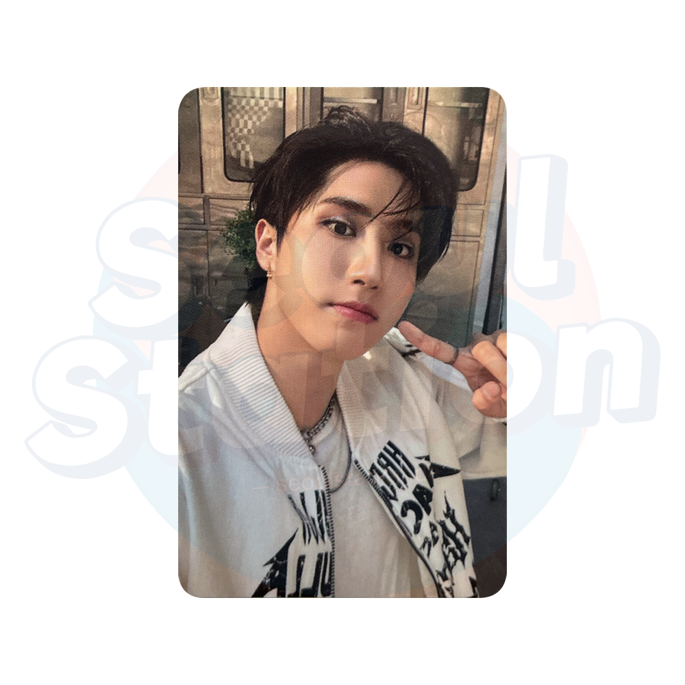 STRAY KIDS - SKZ IT TAPE 'DO IT' - PLATFORM PLVE Ver. - Official Photocard - SET B (Light Grey Back) han
