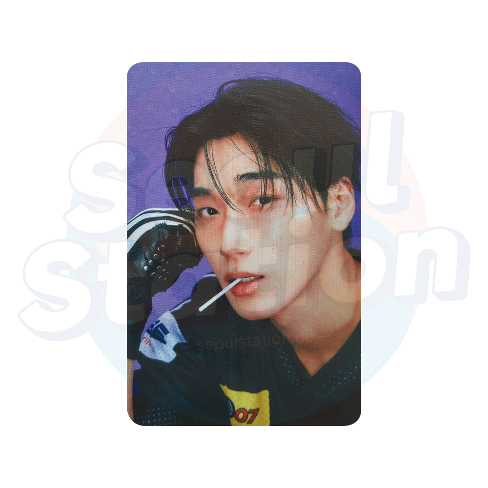 ATEEZ - Pop-Up Store 'ANITEEZ IN COLOR' - Trading Card - SAN seoulstation.de with lollipop
