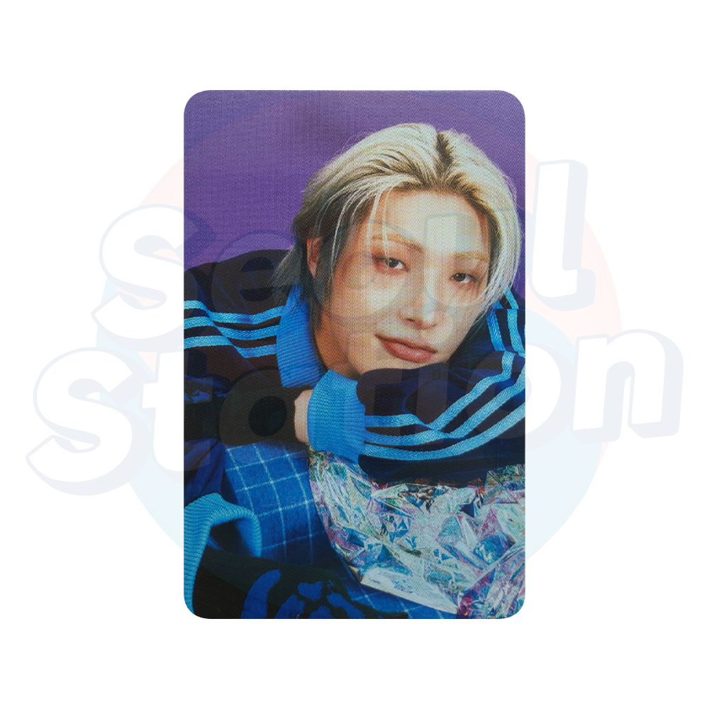 ATEEZ - Pop-Up Store 'ANITEEZ IN COLOR' - Trading Card - MINGI seoulstation.de leaning on arm