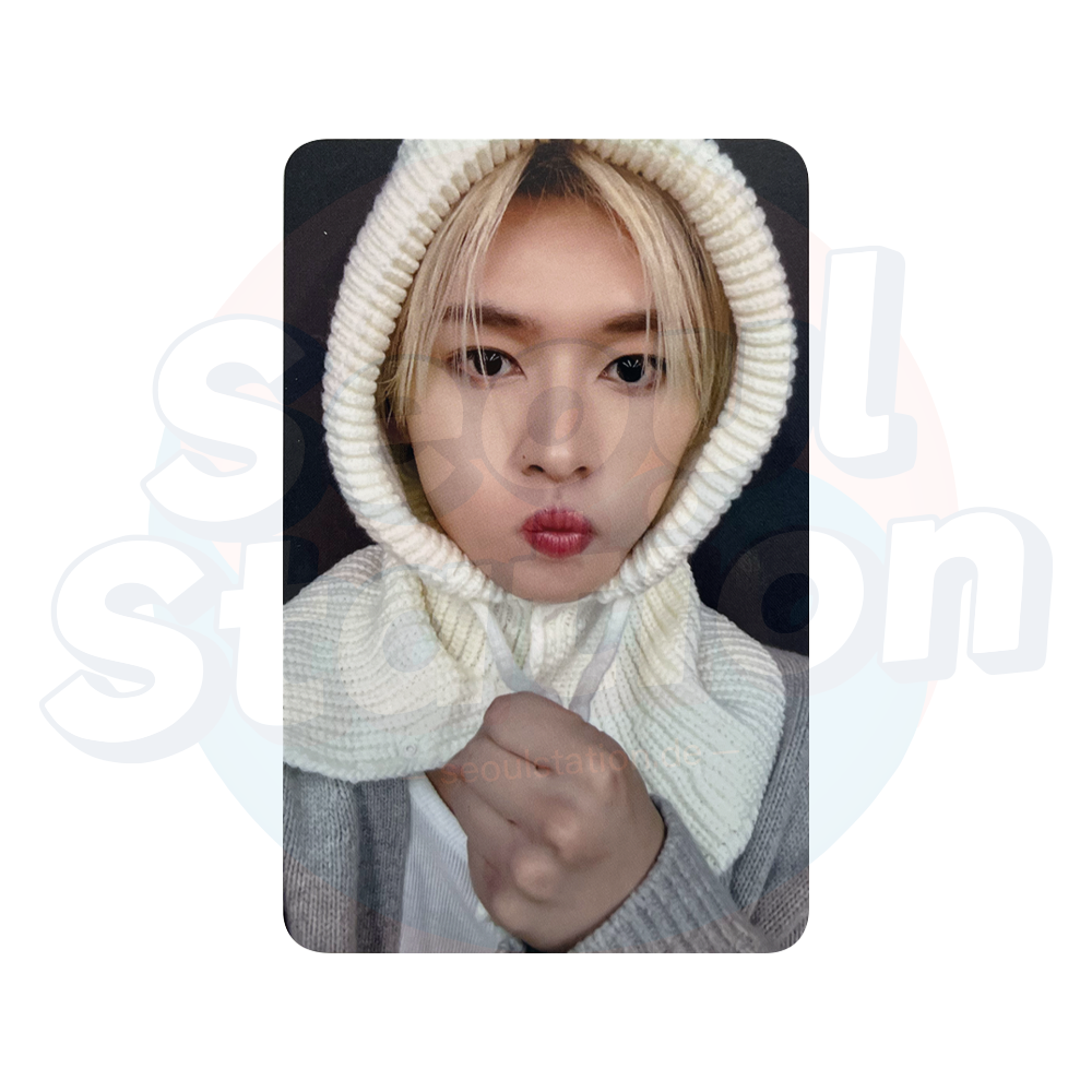 STRAY KIDS - SKZ IT TAPE 'DO IT' Pop-Up Store - SOUNDWAVE 1st Round Lucky Draw Photocard lee know