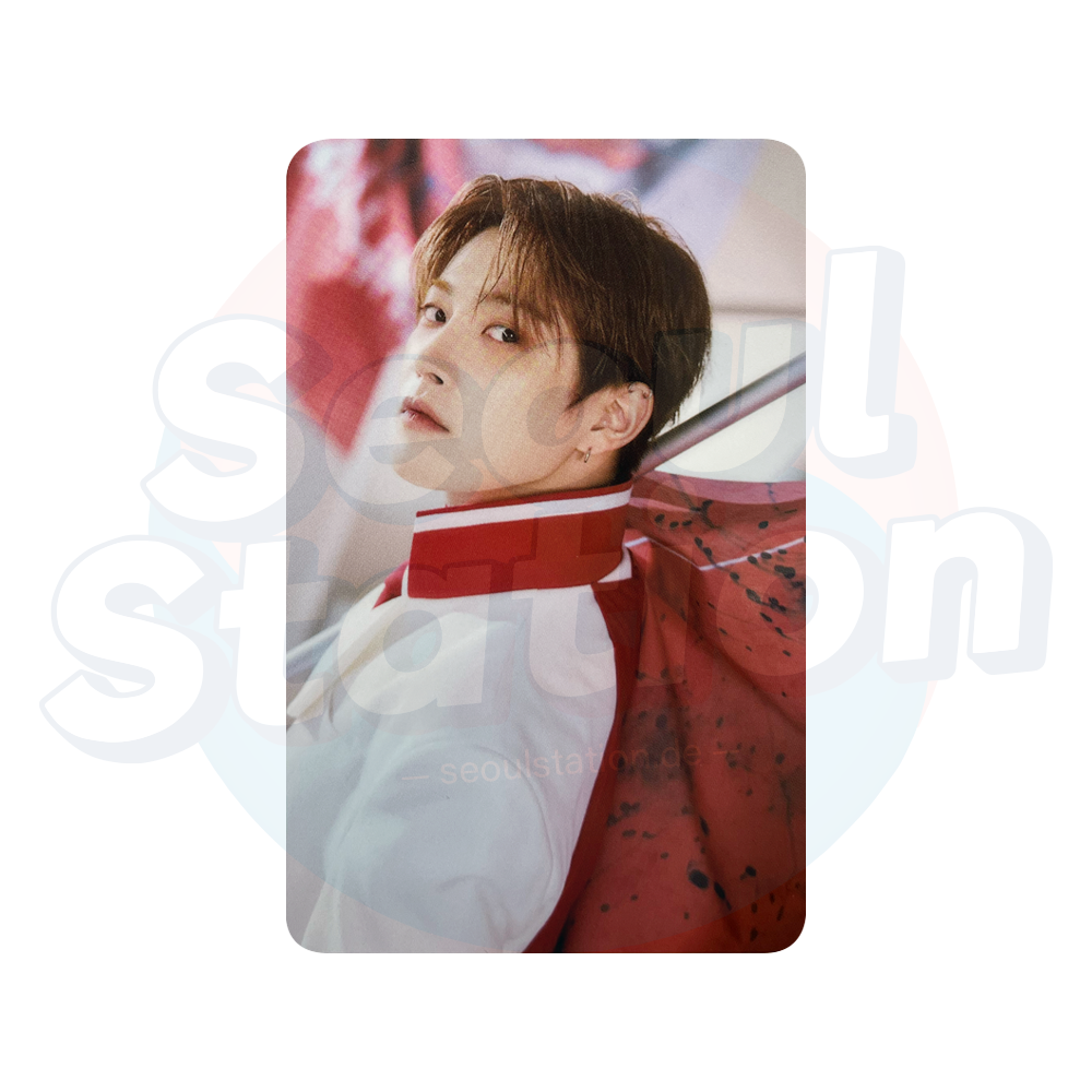 ATEEZ - ANITEEZ IN THE CALLING - ATEEZ X ANITEEZ Pop-Up Store Trading Card - HONGJOONG side profile