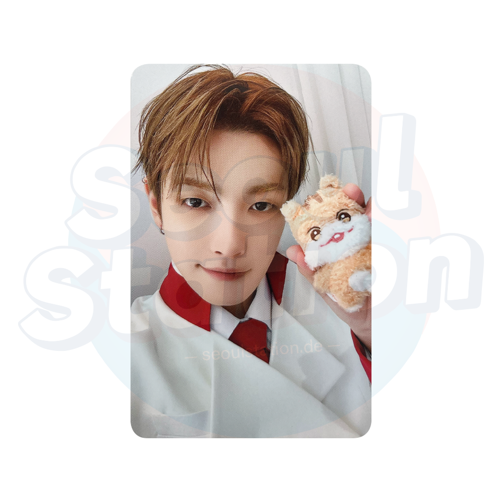 ATEEZ - ANITEEZ IN THE CALLING - ATEEZ X ANITEEZ Pop-Up Store Trading Card - HONGJOONG holding plushie
