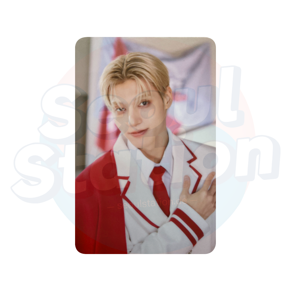 ATEEZ - ANITEEZ IN THE CALLING - ATEEZ X ANITEEZ Pop-Up Store Trading Card - WOOYOUNG further away