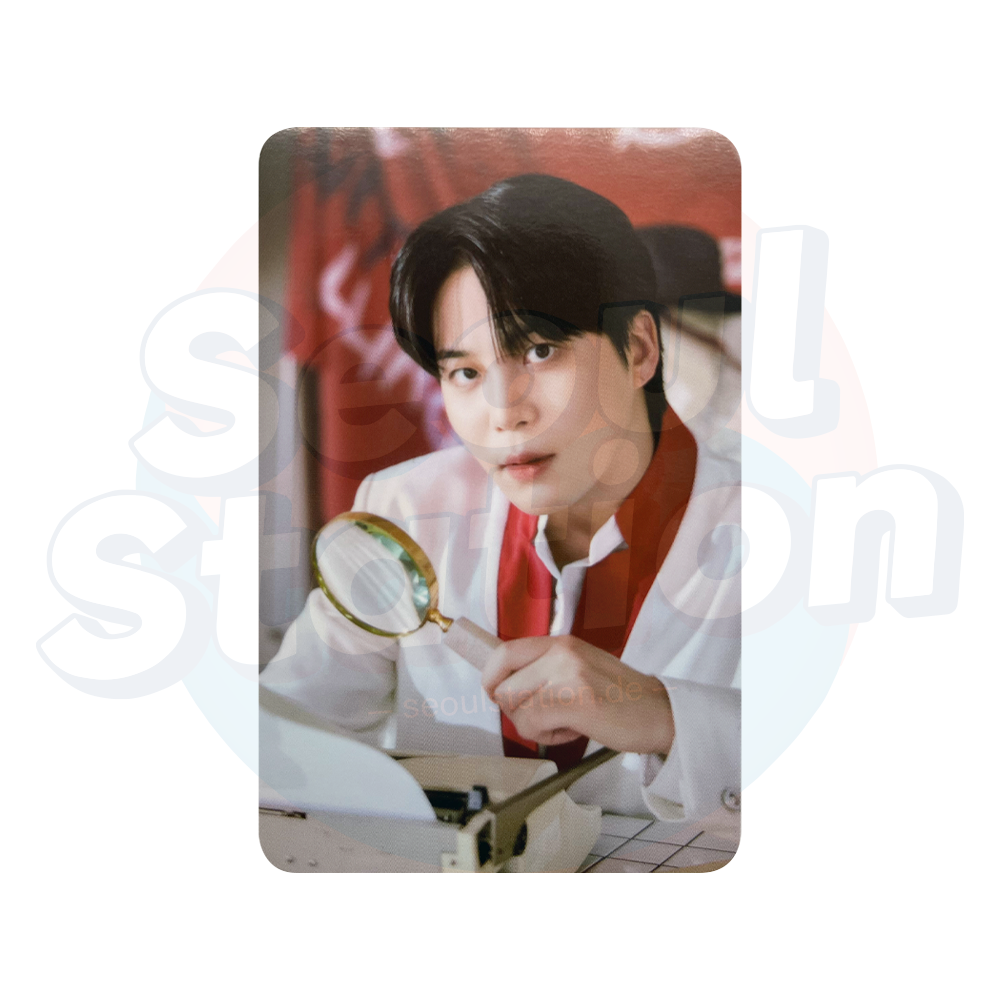 ATEEZ - ANITEEZ IN THE CALLING - ATEEZ X ANITEEZ Pop-Up Store Trading Card - JONGHO magnifying glass