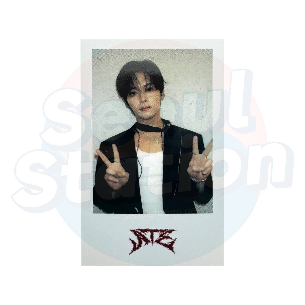 Stray Kids - ATE - Pop-Up Exclusive POLAROID Photo Card lee know