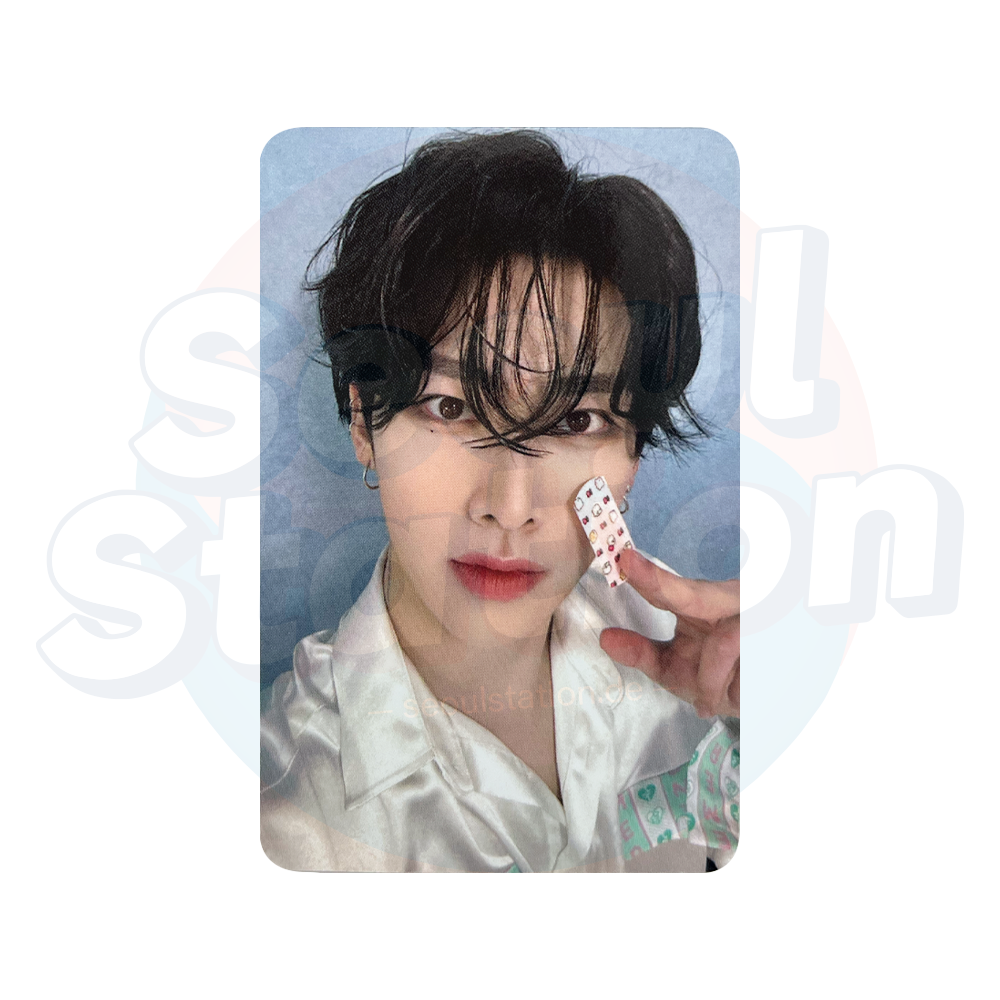 ZEROBASEONE - BLUE PARADISE - APPLE MUSIC Photo Card - ZEROSE VER. ricky