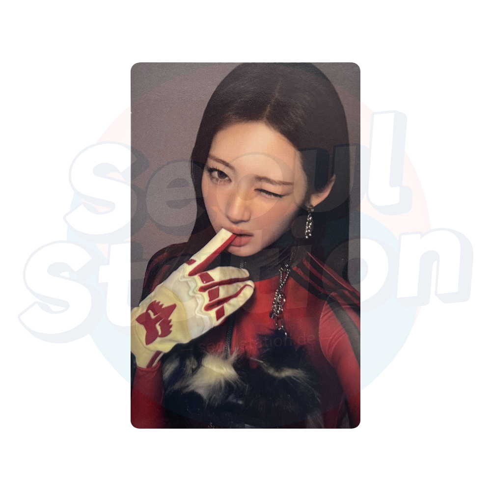 BABYMONSTER - 3rd Mini Album 'CHOOM' - WEVERSE POB Benefit Photocard rora