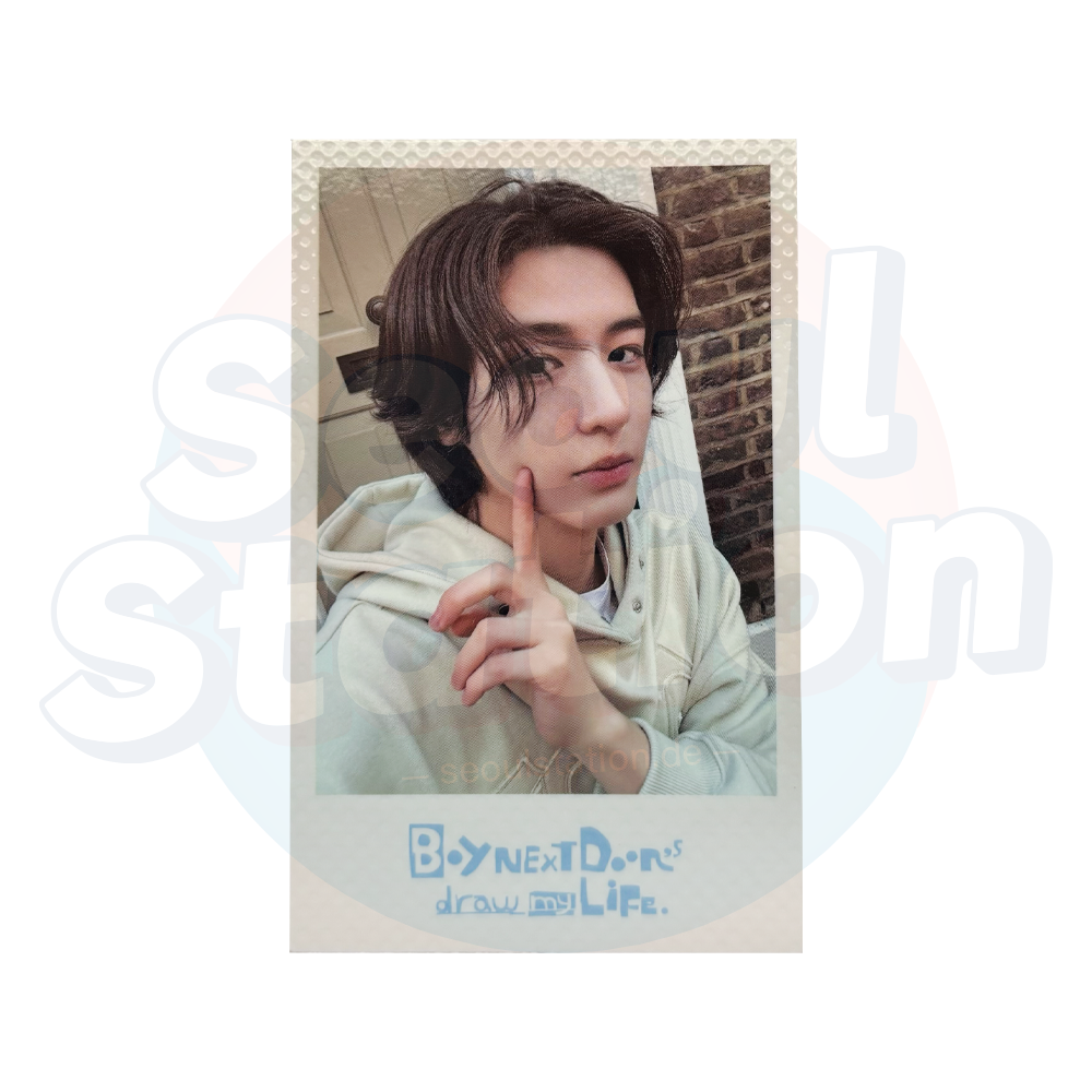 BOYNEXTDOOR - COLLECTED BOOK VOL.1 'draw my LiFe' - Weverse Polaroid Photo Card leehan outside