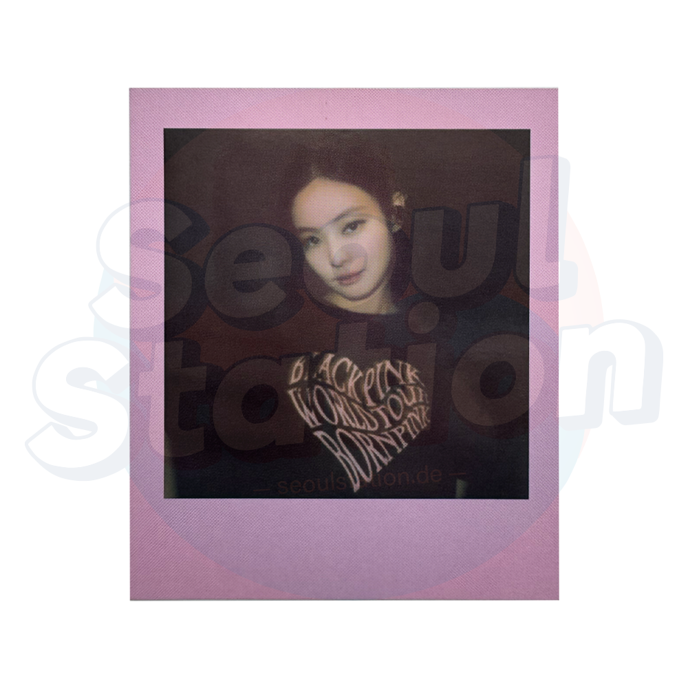 BLACKPINK - 2023 'BORN PINK' World Tour in Seoul - Polaroid jennie neutral