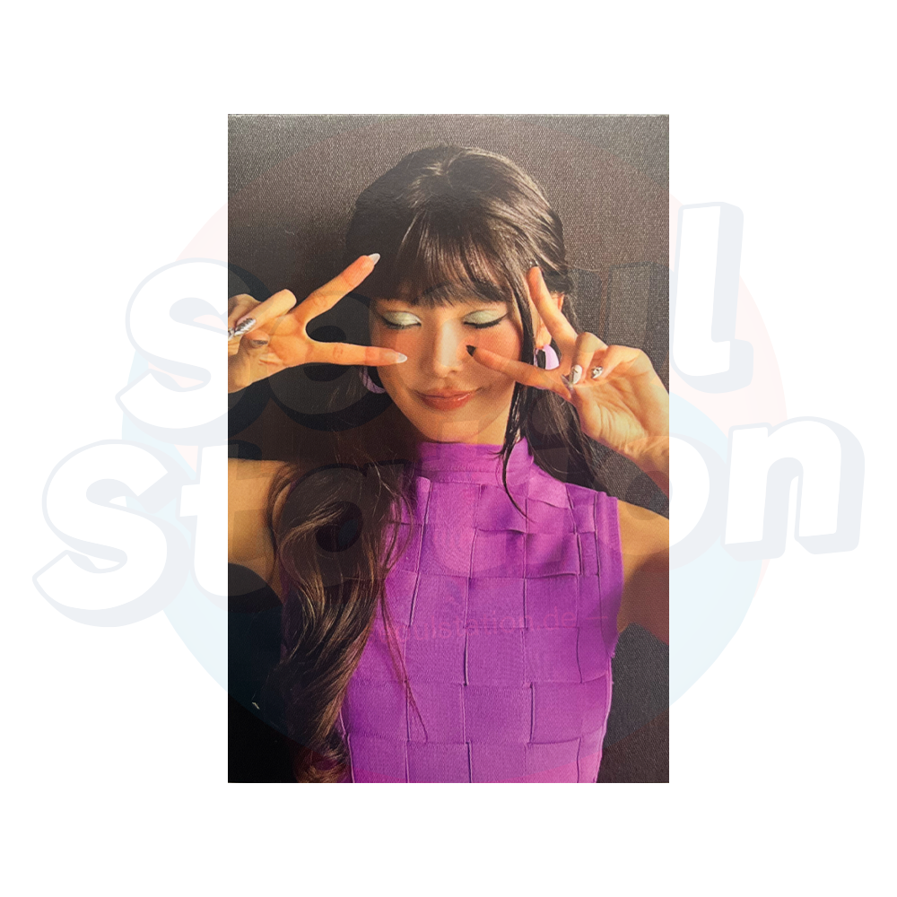 KATSEYE - 2026 Season's Greetings 'MOD & MAD' - WEVERSE Photocard yoonchae