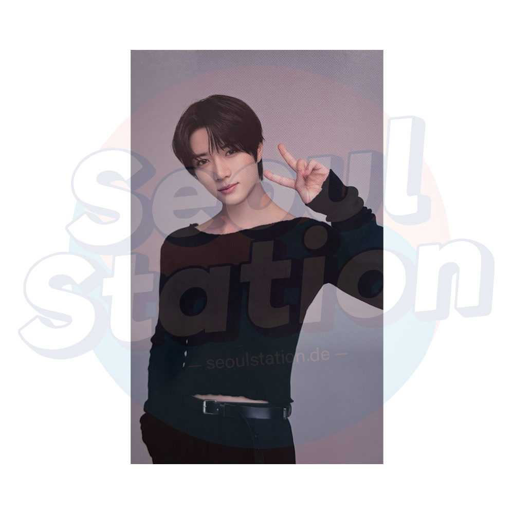 TXT - ACT : TOMORROW - WEVERSE Bonus Member Photo Beomgyu