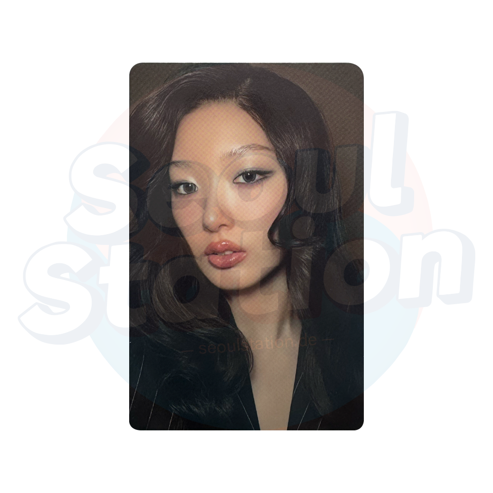 KATSEYE - 2nd EP 'BEAUTIFUL CHAOS' - Random Trading Card - SET A (Red) yoonchae red ver.
