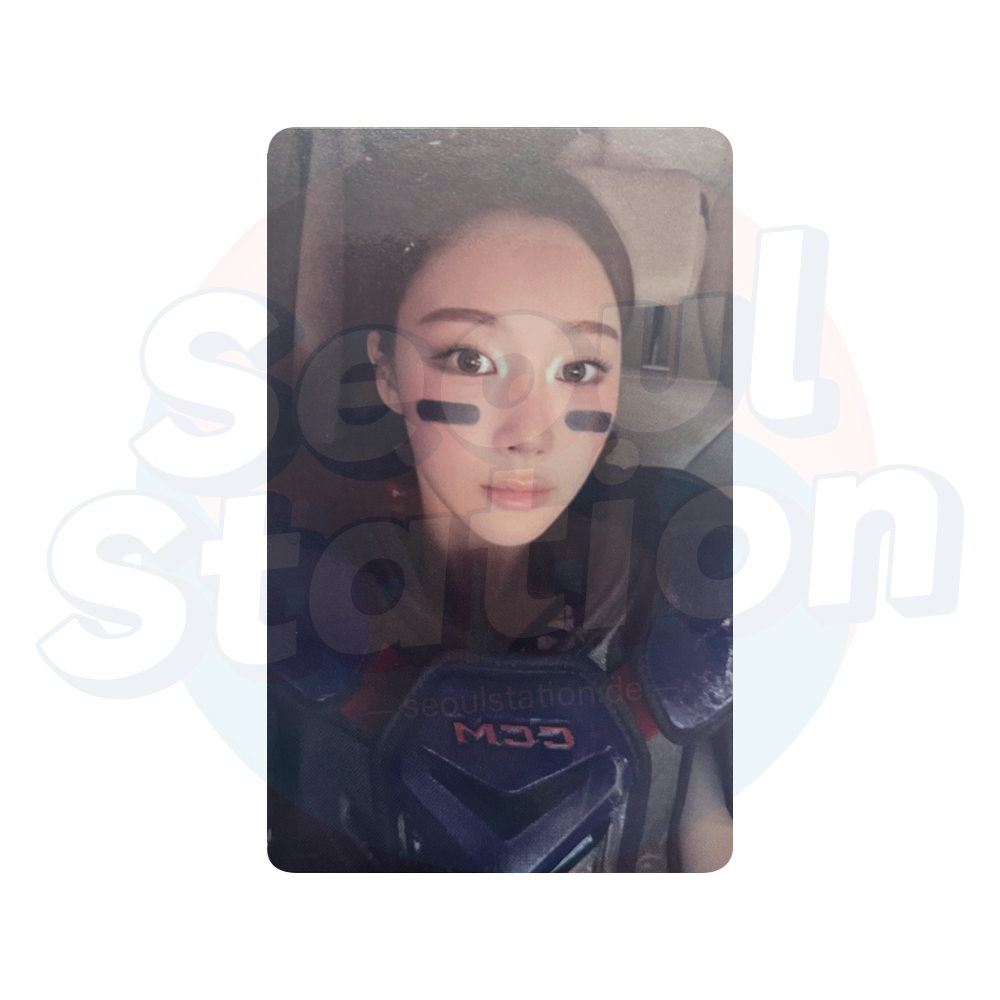 AESPA - 6th Mini Album 'RICH MAN' - WEVERSE Lucky Draw Photocard giselle