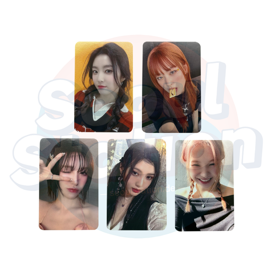 RED VELVET - 7th EP: COSMIC - Apple Music Photo Card