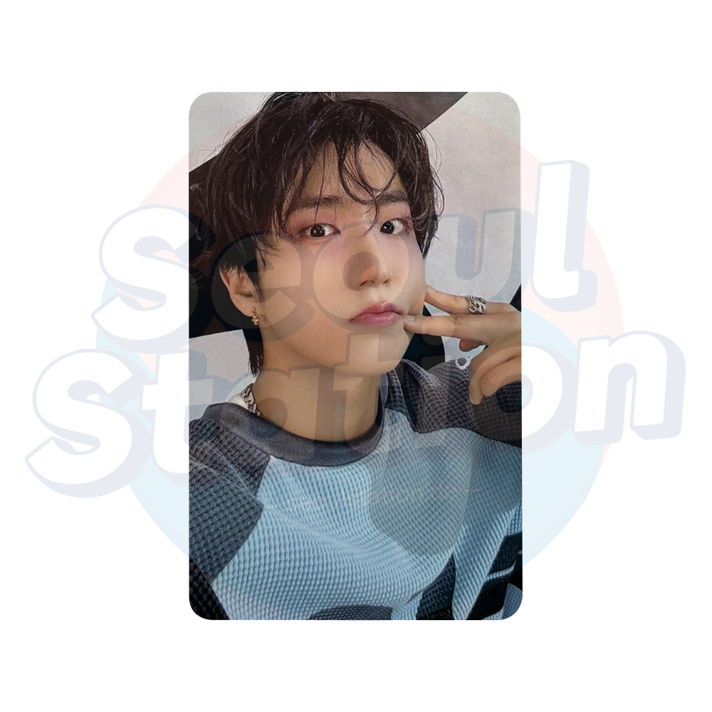 STRAY KIDS - World Tour 'DOMINATE: CELEBRATE' - Official MD POB Photocard Han