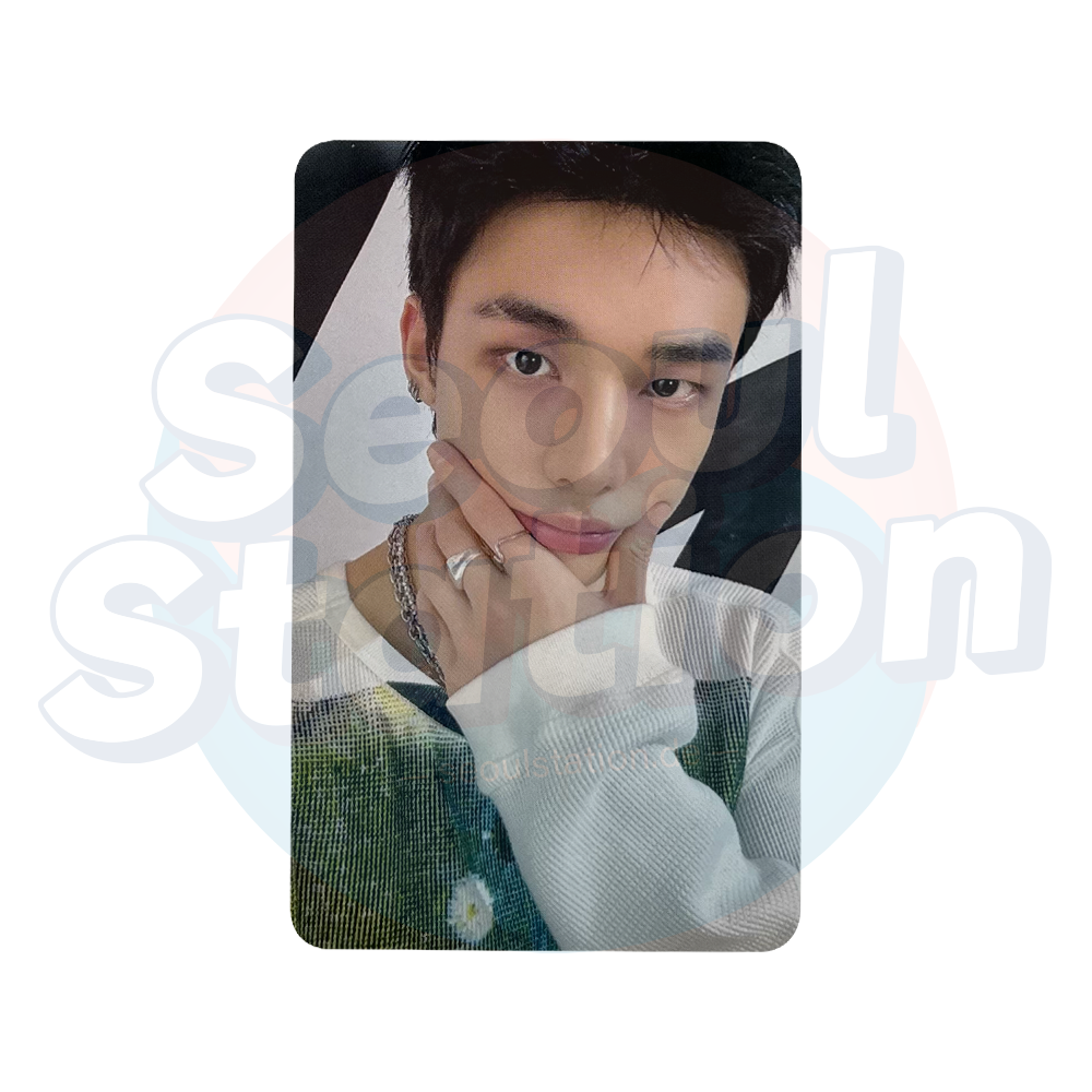 STRAY KIDS - World Tour 'DOMINATE: CELEBRATE' - Official MD POB Photocard Hyunjin
