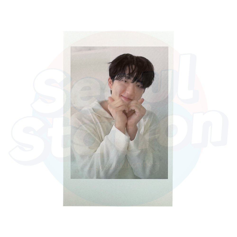 Stray Kids - Perfect Day With SKZ - 2024 Stray Kids Season's Greetings - JYP Shop Polaroid Photo Card - HEART Ver. changbin