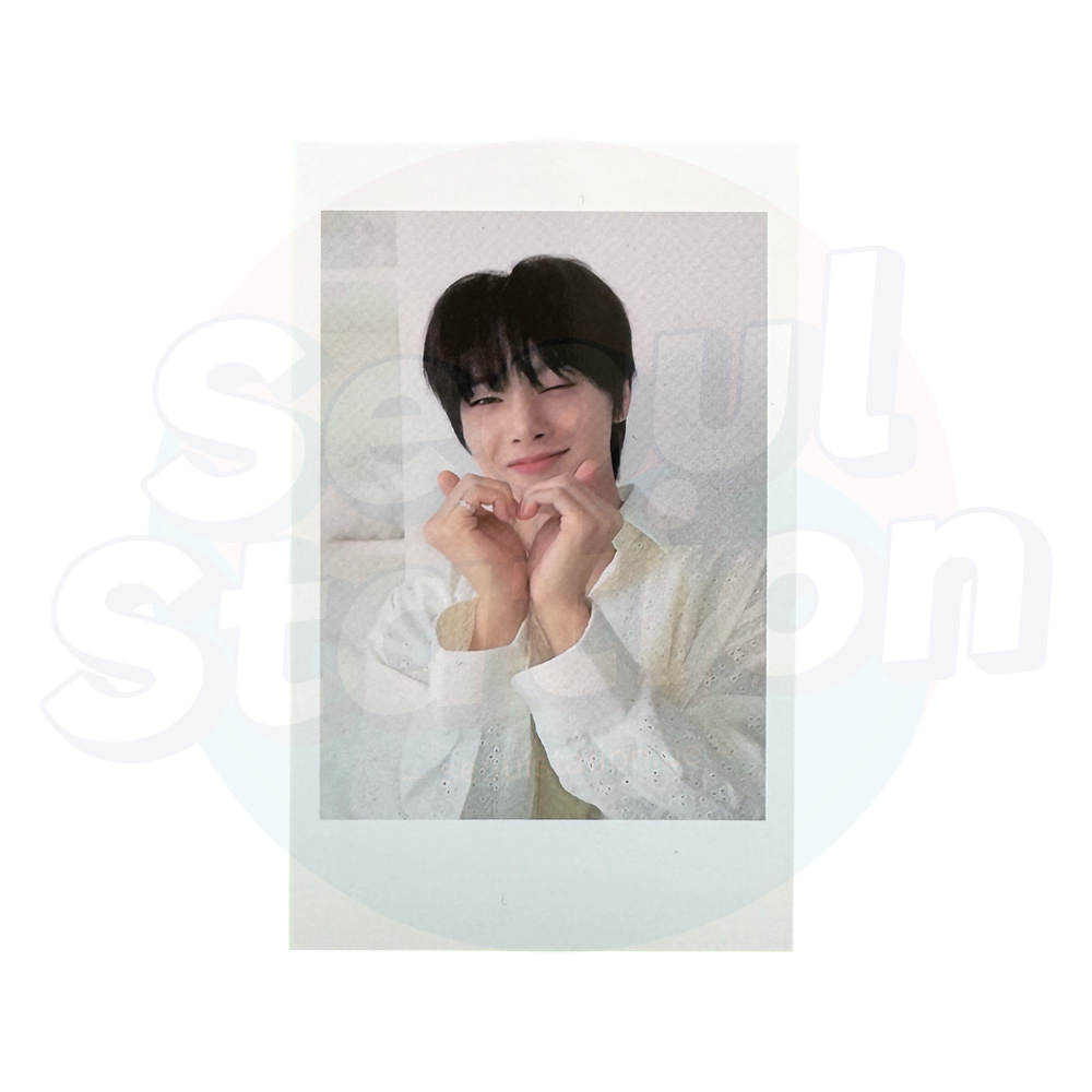 Stray Kids - Perfect Day With SKZ - 2024 Stray Kids Season's Greetings - JYP Shop Polaroid Photo Card - HEART Ver. i.n