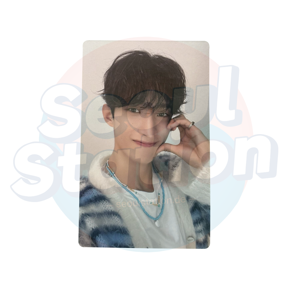 SEVENTEEN - 2022 Photobook: THE NAME; 17 - Photo Cards (Blue Back) DK