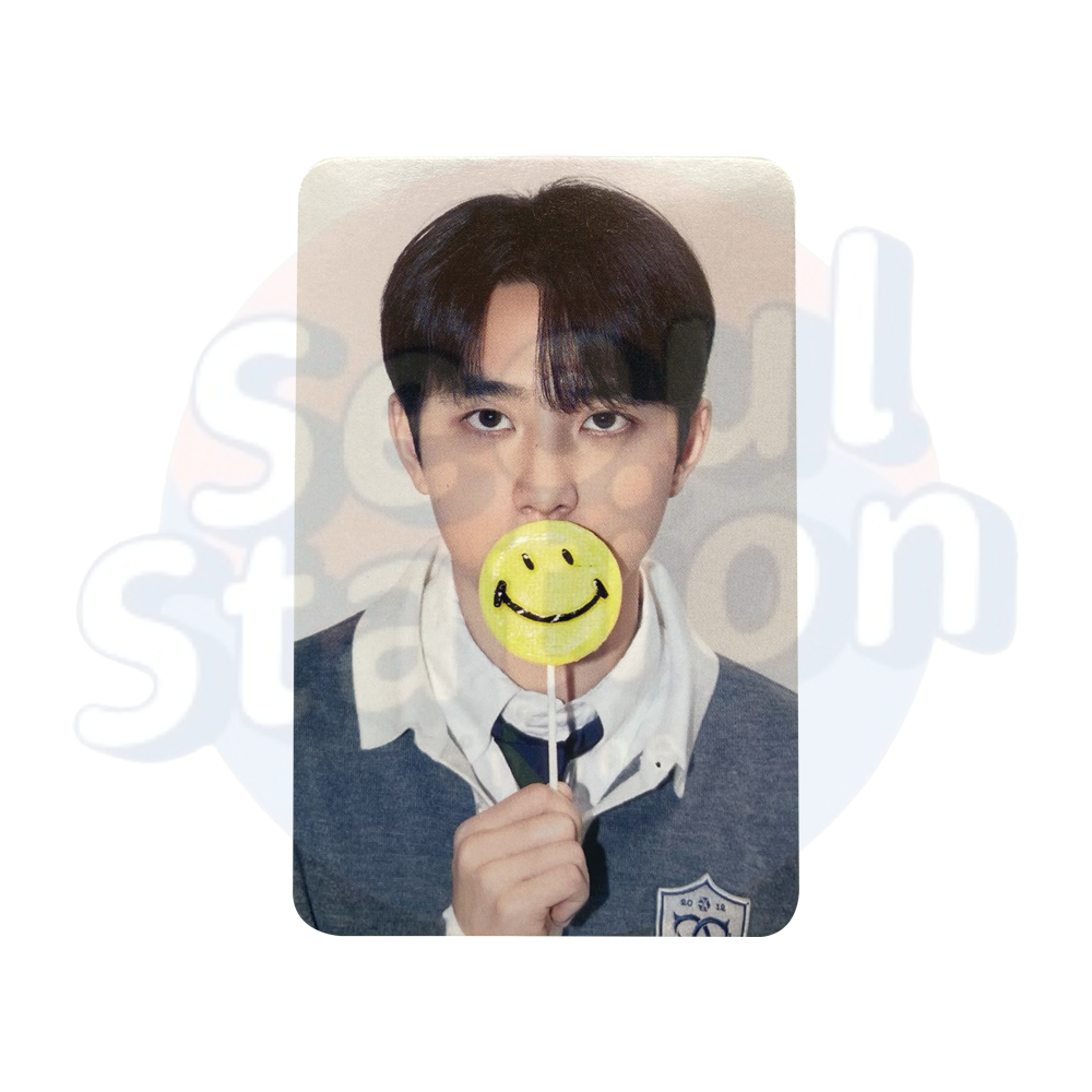 EXO -2024 Season's Greeting -KStarHit Photo Card D.O