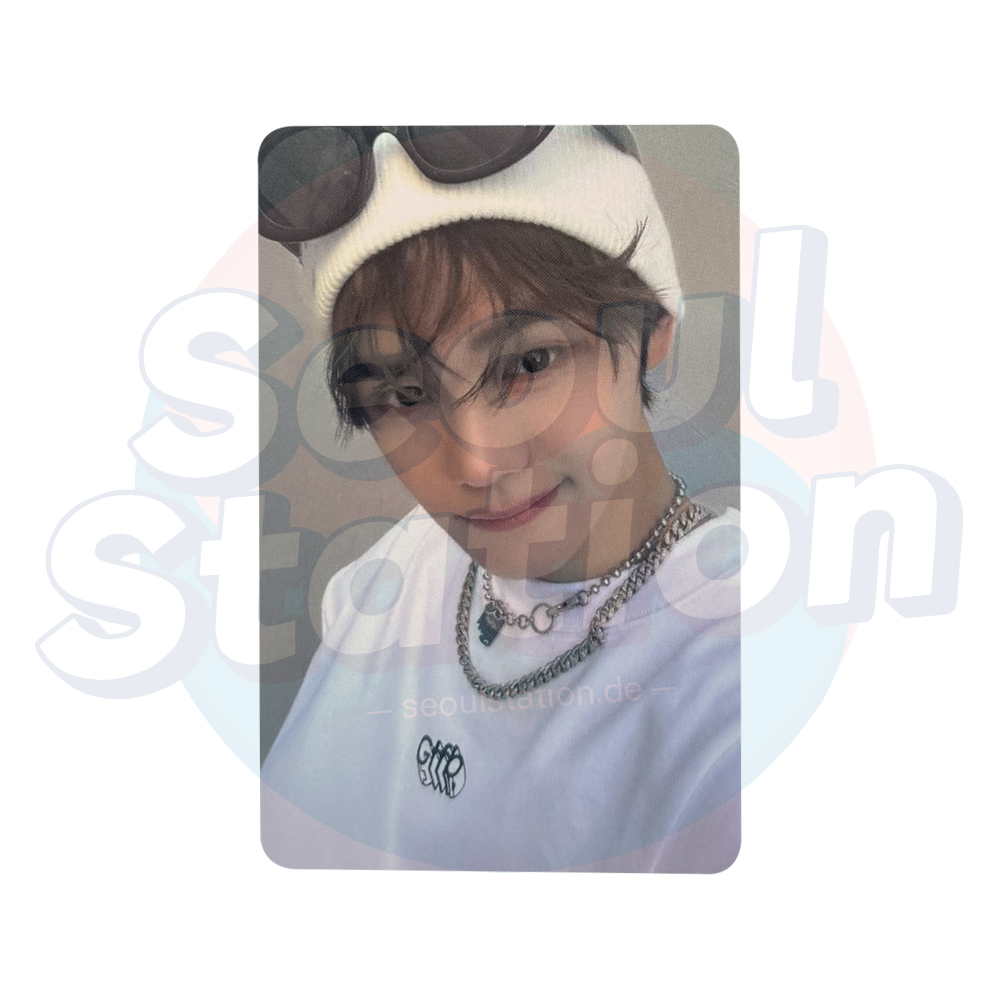 ZEROBASEONE - 1st Full Album 'NEVER SAY NEVER' - APPLE MUSIC Photocard - Digipack Ver. Gyuvin