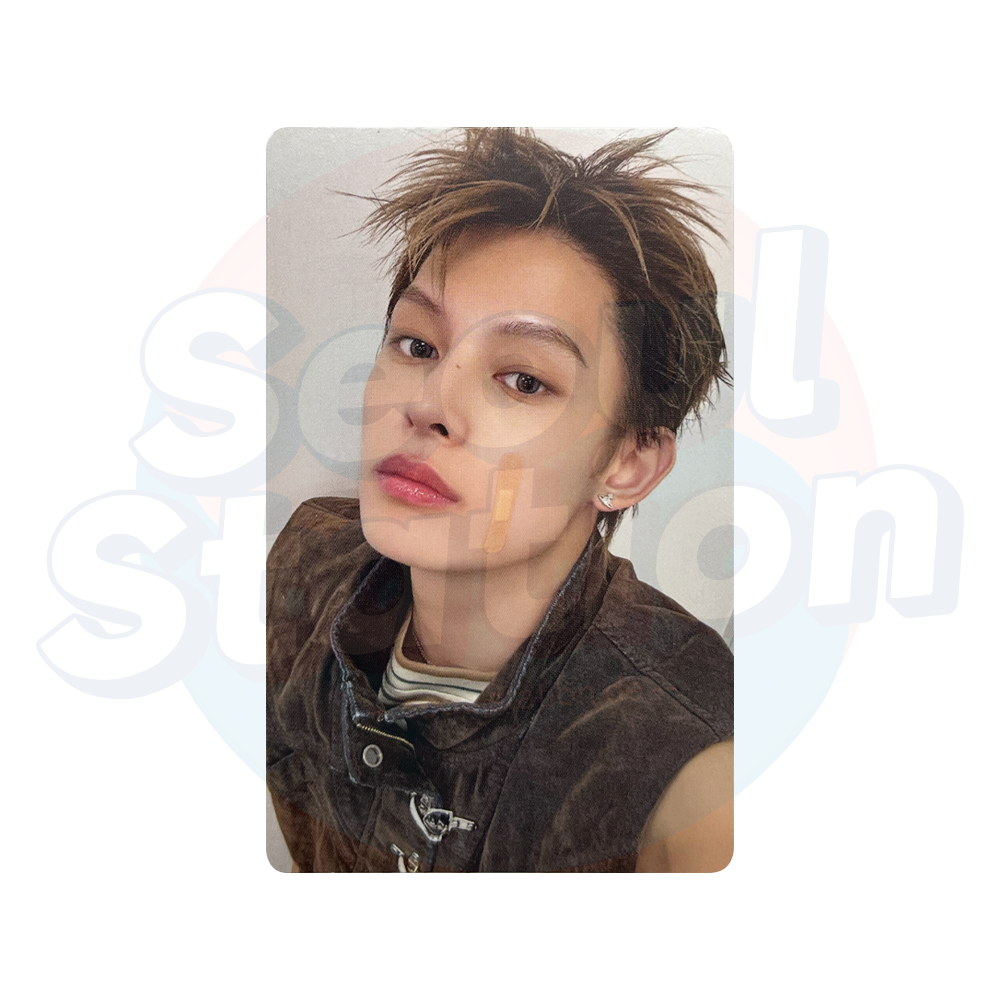 CORTIS - 1st EP 'COLOR OUTSIDE THE LINE' - WEVERSE 2025 LIVE Special Gift Photocard james