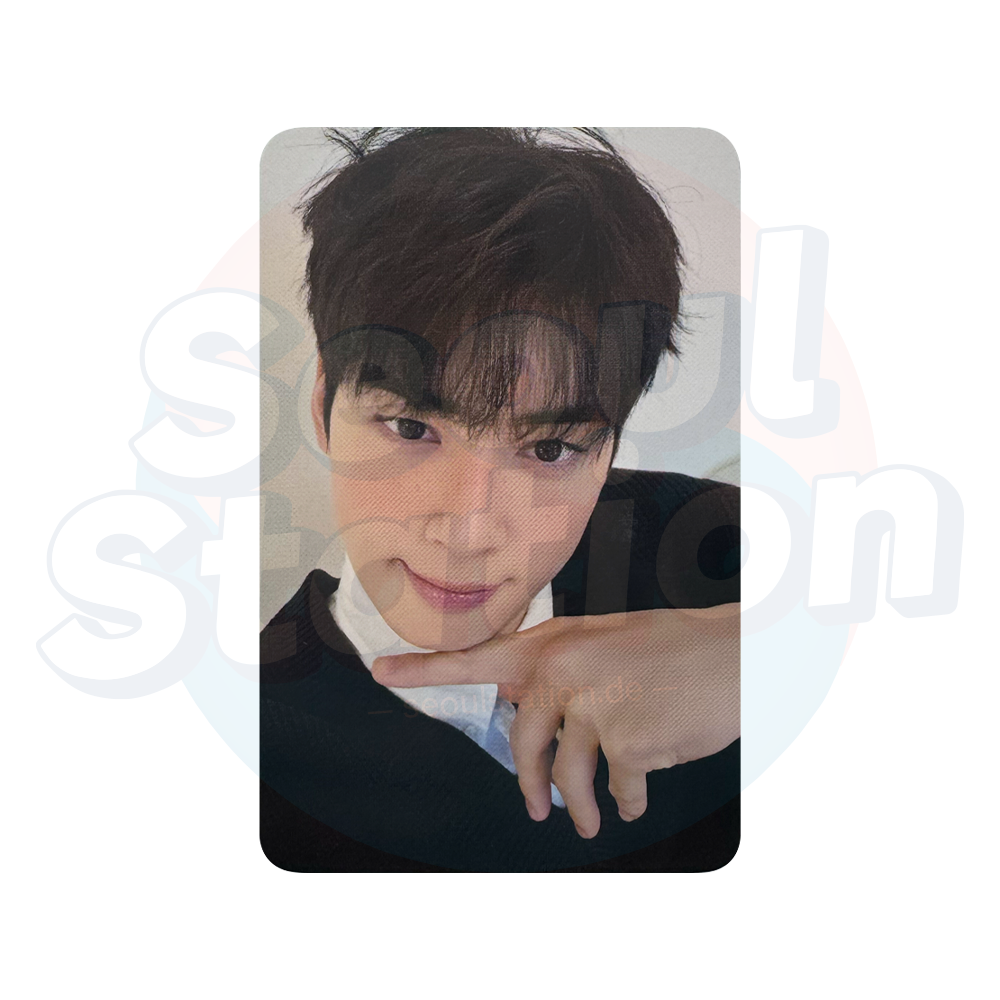 CHA EUN WOO (ASTRO) - 2026 Season's Greetings 'LUCKY EXPRESS' - WITHMUU Photocard finger under chin