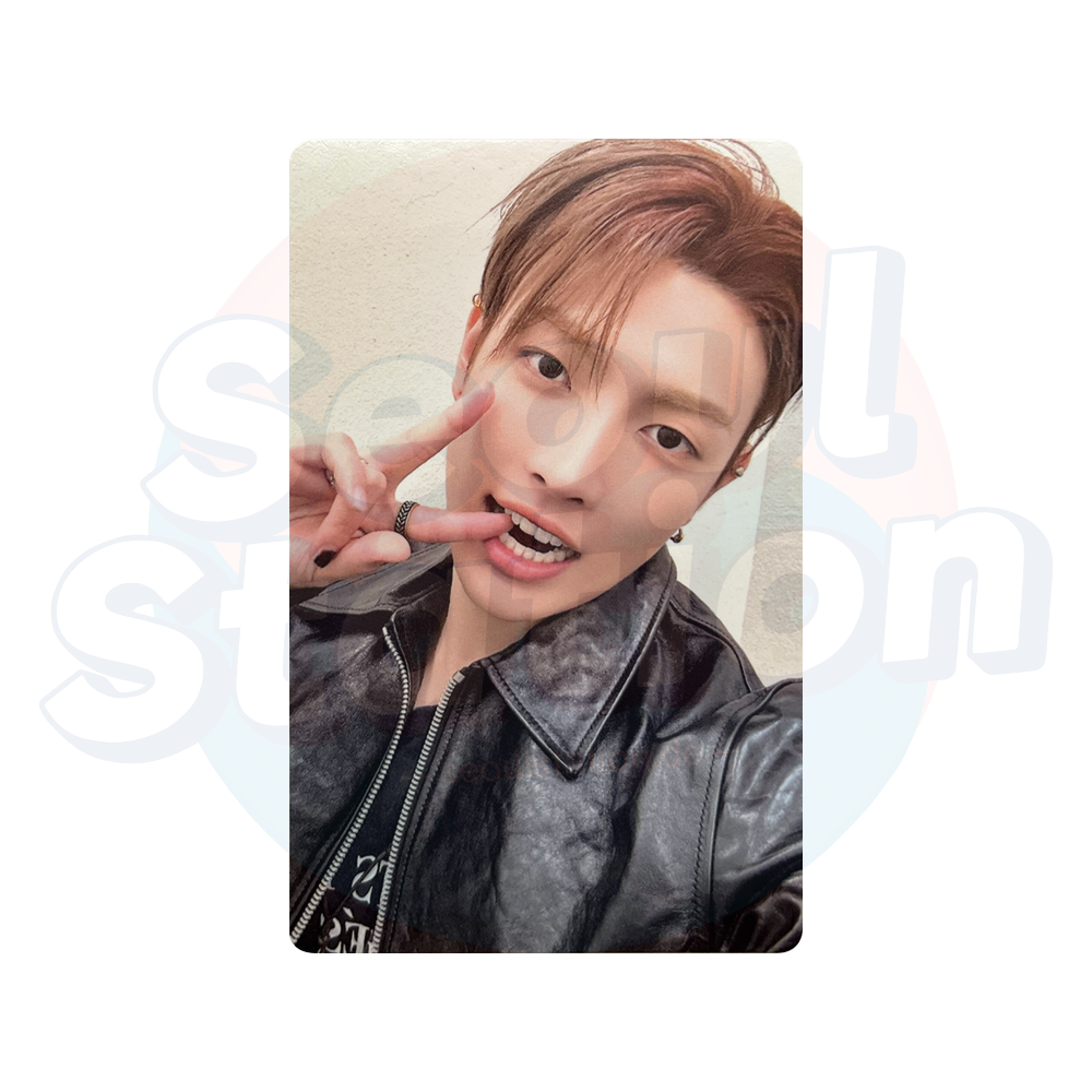 ATEEZ - 2025 World Tour 'TOWARDS THE LIGHT : WILL TO POWER' - KQ SHOP Playcode Photocard hongjoong