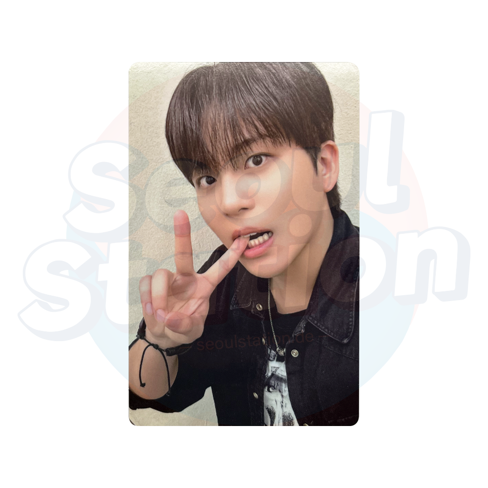 ATEEZ - 2025 World Tour 'TOWARDS THE LIGHT : WILL TO POWER' - KQ SHOP Playcode Photocard jongho