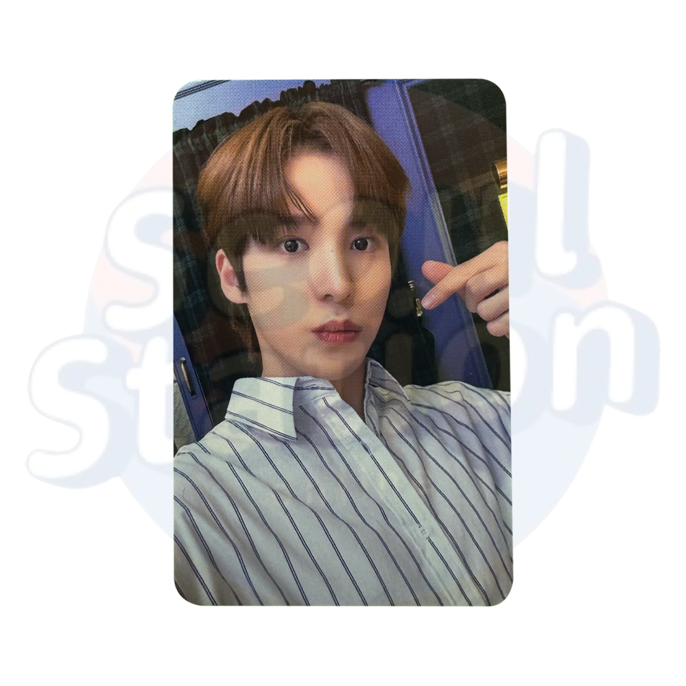 ATEEZ - THE WORLD EP.FIN : WILL - With Mu U Lucky Draw Photo Card (Red Lettering) yunho