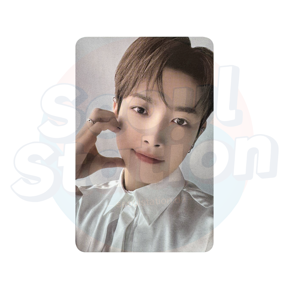 ATEEZ - 2025 World Tour 'IN YOUR FANTASY' In Incheon - MD Photocard - Ver. B hongjoong