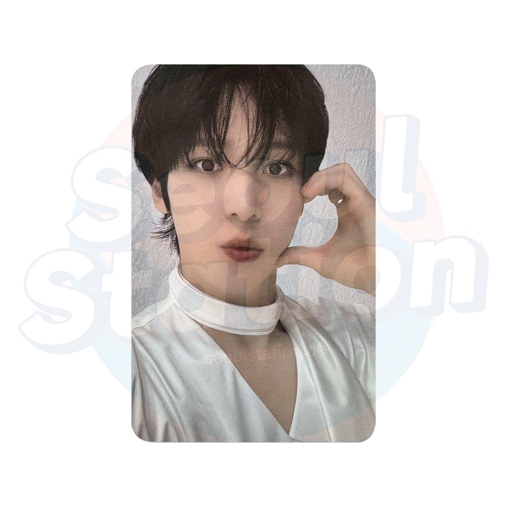 ATEEZ - 2025 World Tour 'IN YOUR FANTASY' In Incheon - MD Photocard - Ver. B yunho