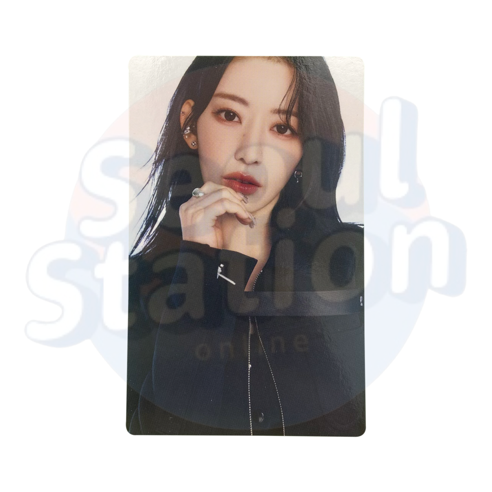 LE SSERAFIM - FLAME RISES TOUR - Special Photo Card