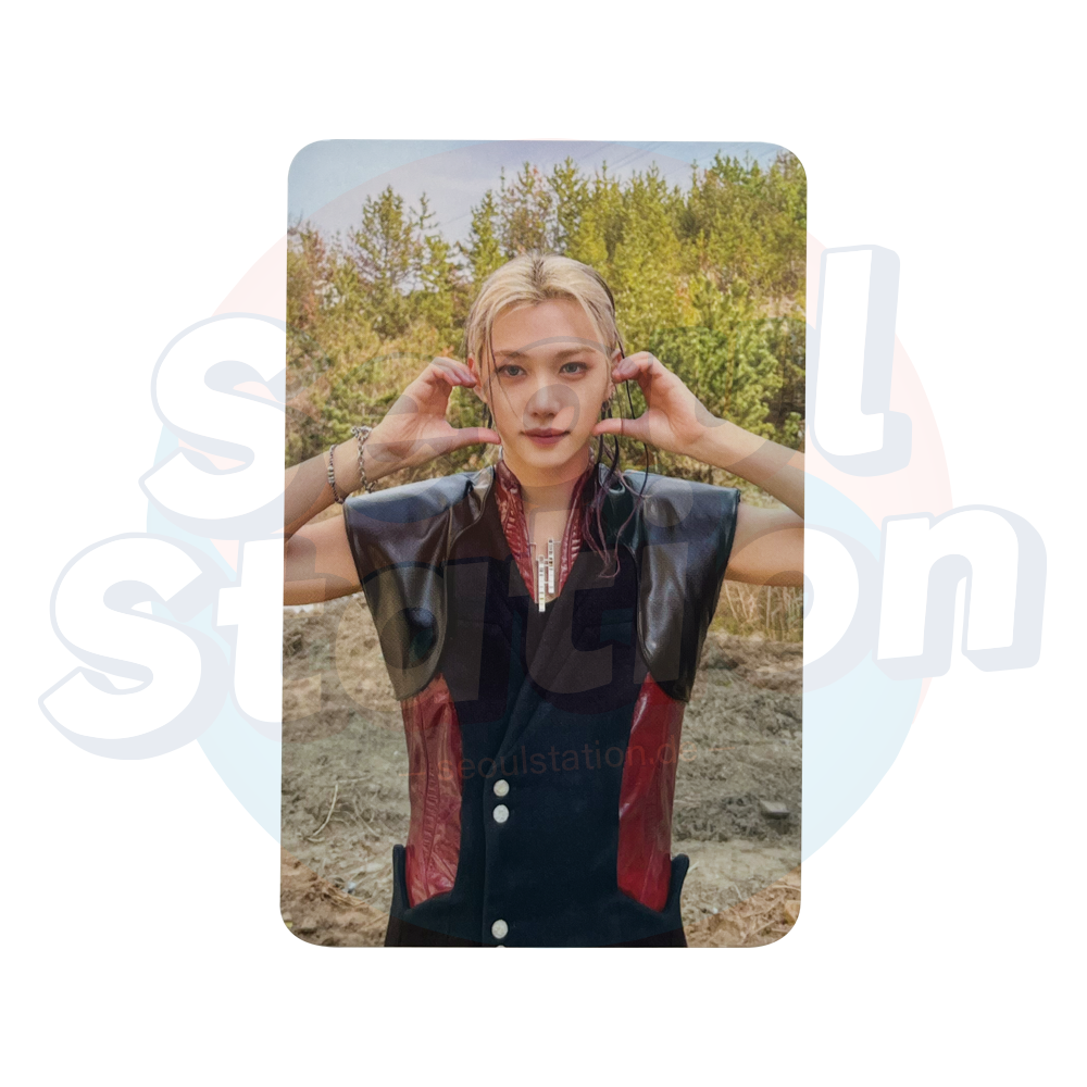 STRAY KIDS - 10th Mini Album 'THIS&THAT' - SOUNDWAVE Lucky Draw 1st Week Photocard (This,That Ver.) seoulstation.de
