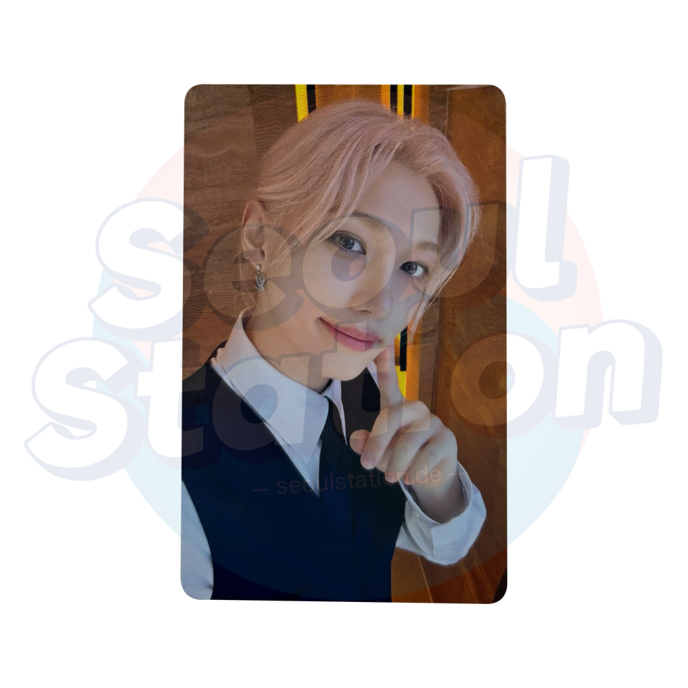 STRAY KIDS - 'KARMA' - FANS Shop Lucky Draw Event Photocard (Accordion Ver.) Felix