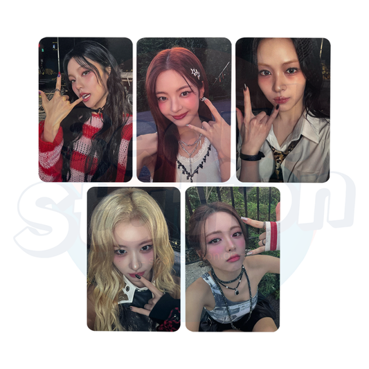 ITZY - GOLD - Aladin Photo Card