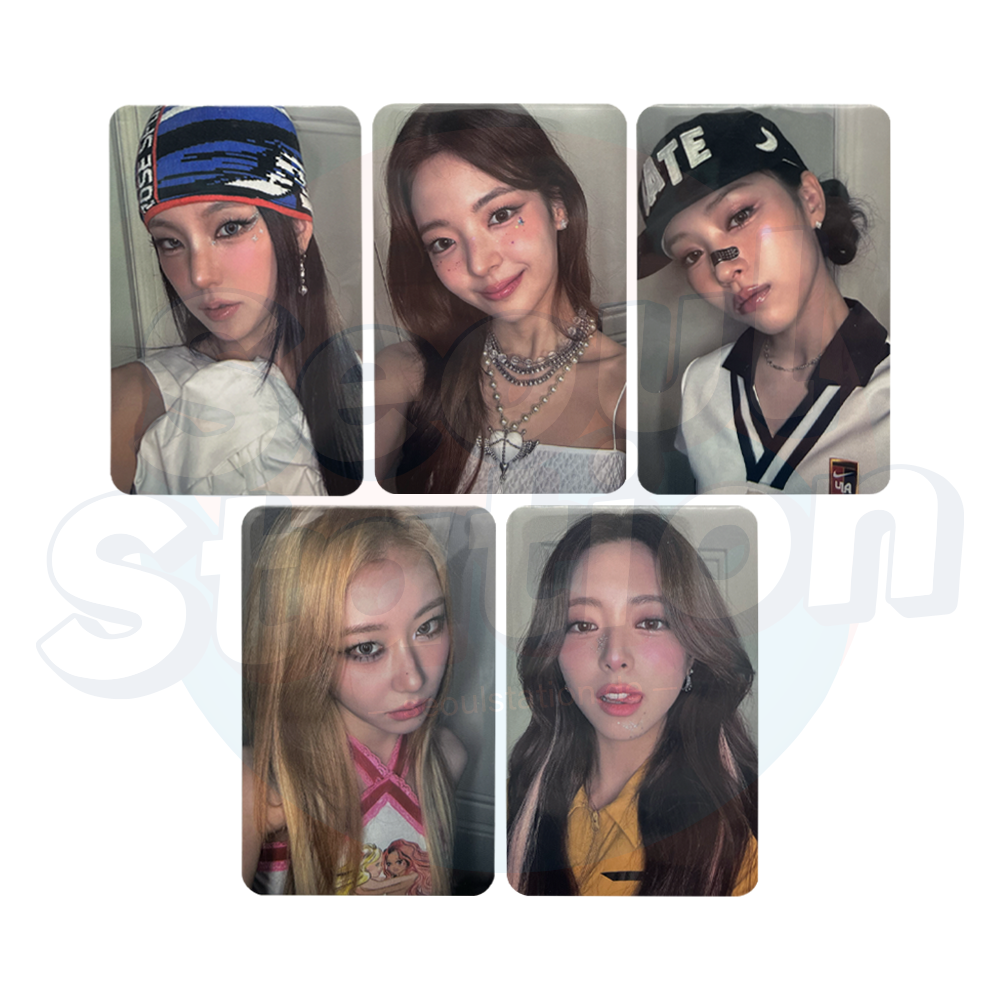 ITZY - GOLD - Yes24 Photo Card