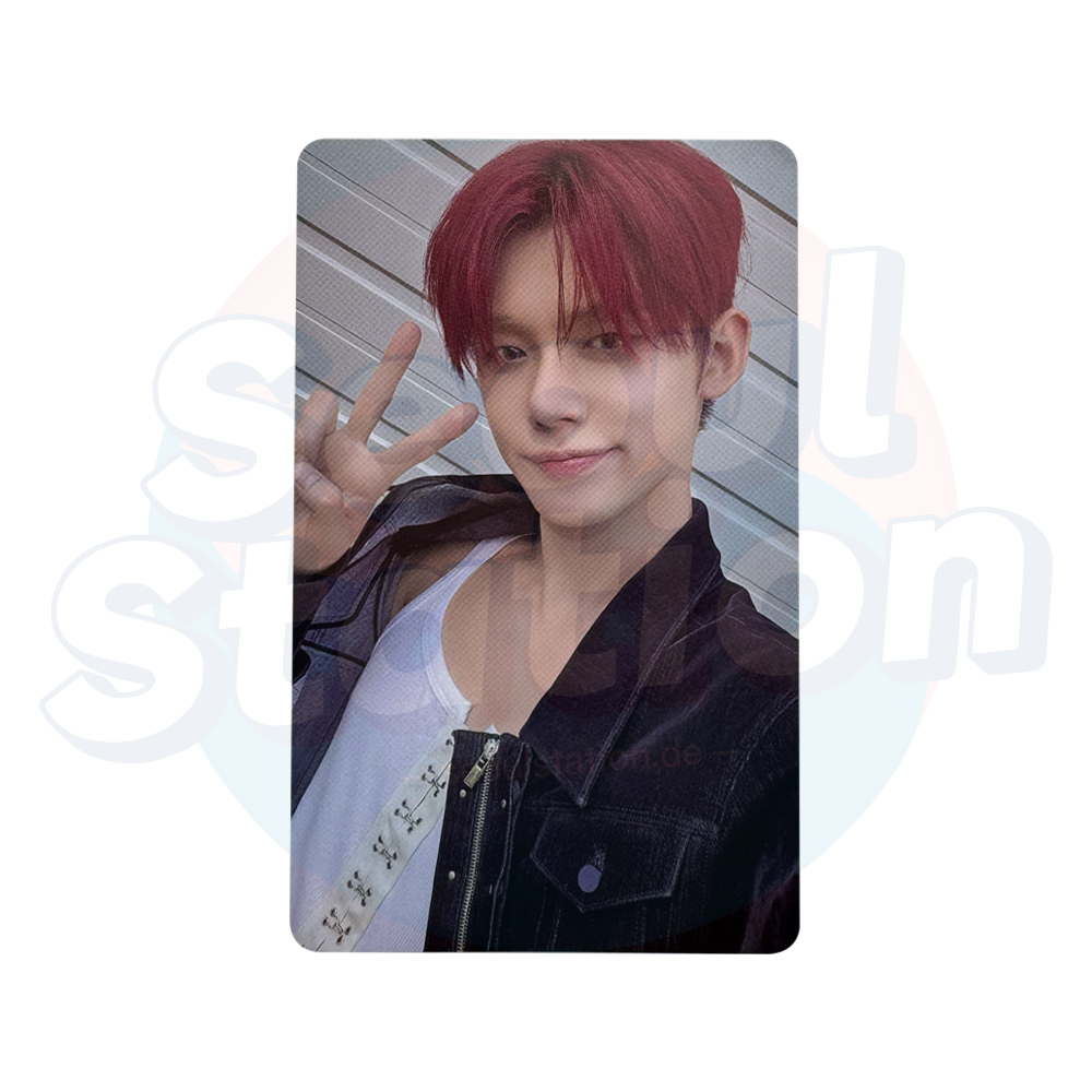 YEONJUN - GGUM - WEVERSE Photo Card light background