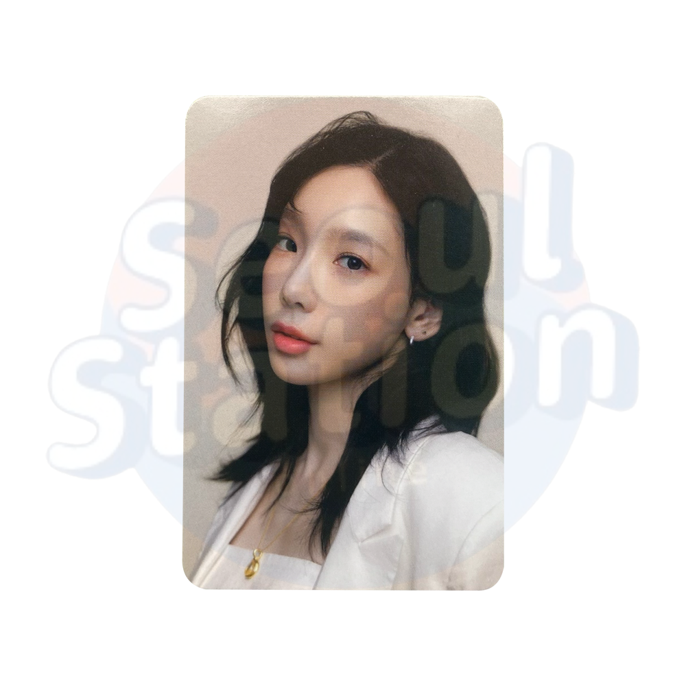 GIRLS' GENERATION -2024 Season's Greeting - KStarHit Photo Card Taeyeon